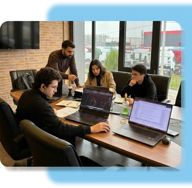 Aces Process genç ve dinamik ekibi toplantıda